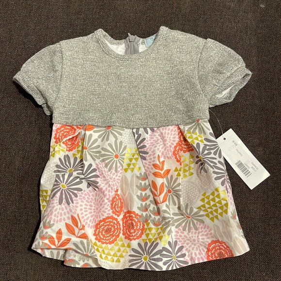 Adorable top - Picture 1 of 3